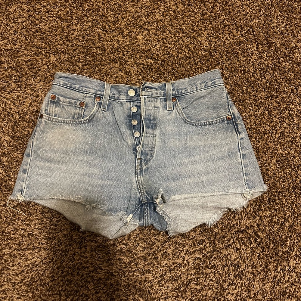 501 Levi shorts